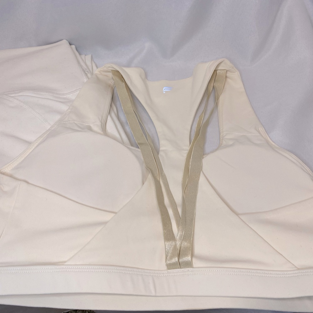 Fabletics 2 Piece Set - image 2